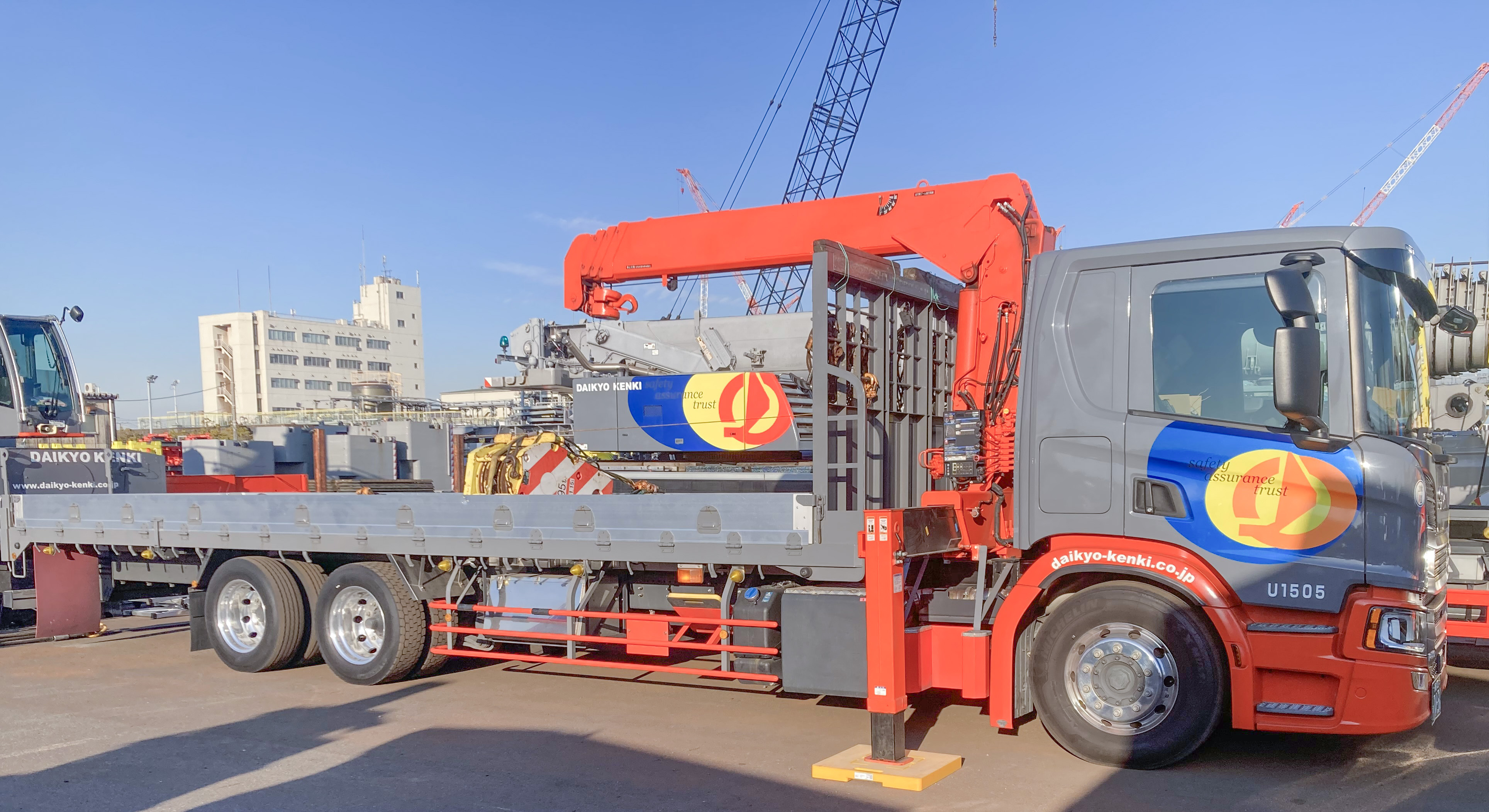 トラッククレーン外観